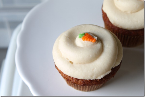 carrot cake cupcake