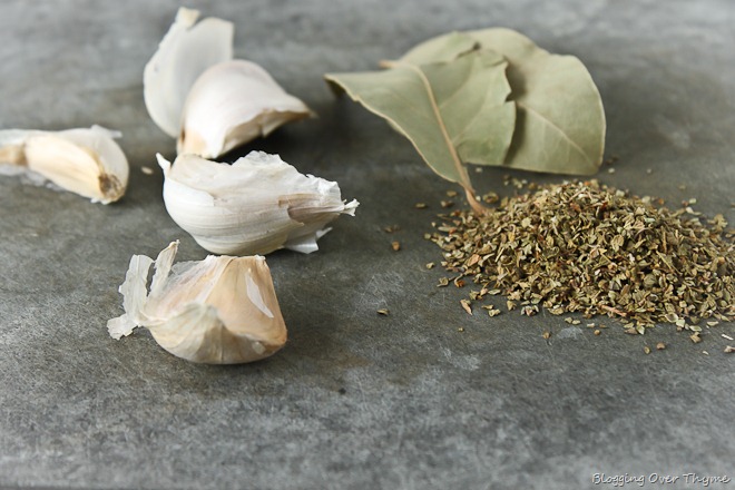Garlic Bay leaves and oregano