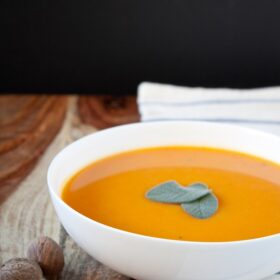 Simple Butternut Squash Carrot Soup