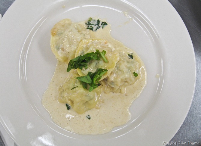 Shrimp Ravioli with Cream Sauce 