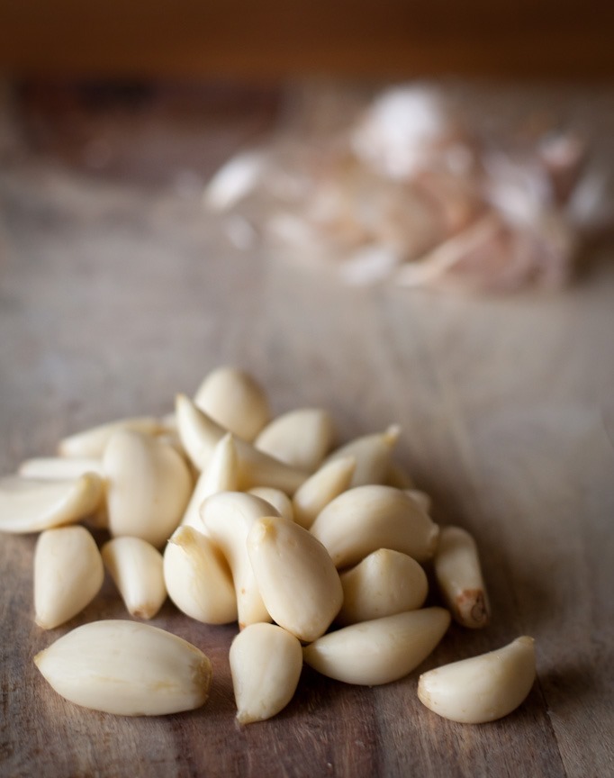 Peeled Garlic Cloves 