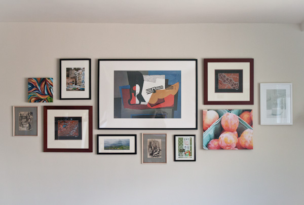 DIY Gallery Wall >> Blogging Over Thyme