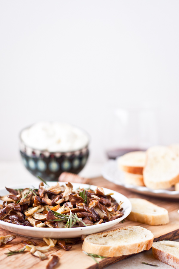 Roasted Mushroom Crostini Ingredients