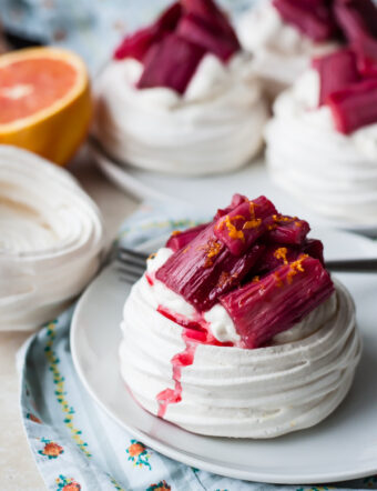 Rhubarb Meringue Cups