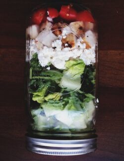 Mason Jar Salad | bloggingoverthyme.com