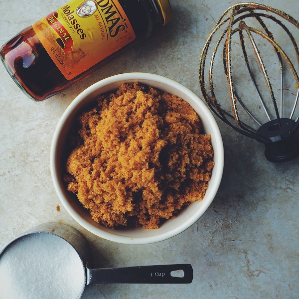 DIY Homemade Brown Sugar | bloggingoverthyme.com