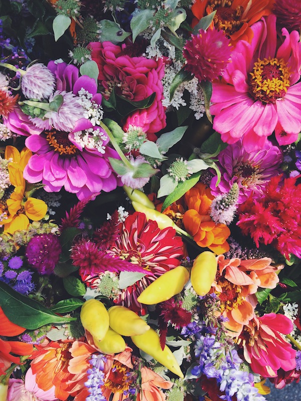 Farmer's Market Flowers | bloggingoverthyme.com