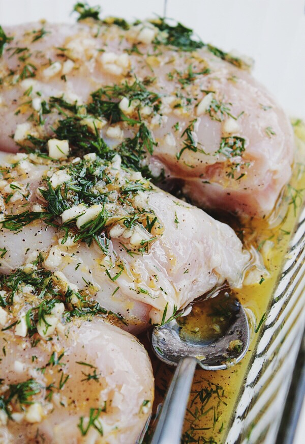 Marinated Chicken Breasts with Garlic and Dill