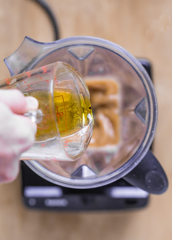 Making Vinaigrette in blender