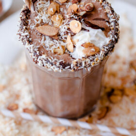 Healthy Almond Joy Smoothie