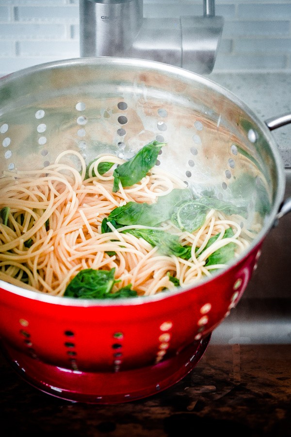 Cooked Spaghettini in Colander