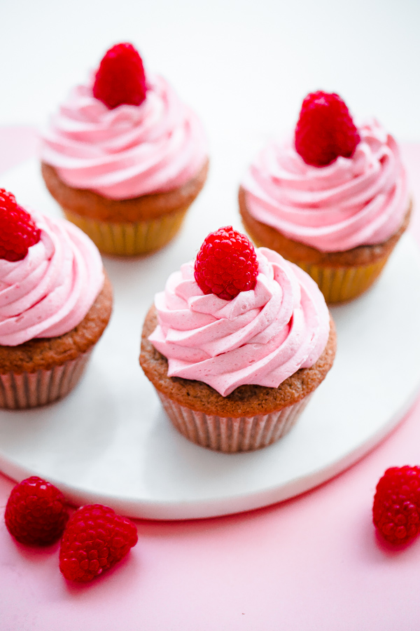 Roasted raspberry cupcakes