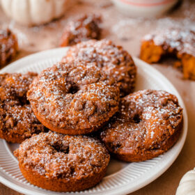 Baked Pumpkin Doughnuts with Cardamom Crumble. So EASY, fluffy, and flavorful!