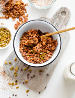 Mexican Granola with Cocao Nibs and Pumpkin Seeds. A salty and sweet healthy granola!
