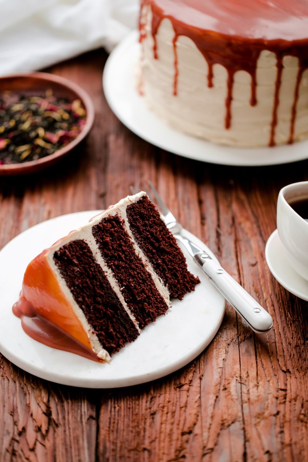 This AMAZING London Fog Cake is topped with an EARL GREY buttercream and salted caramel. The best chocolate cake I've ever made!