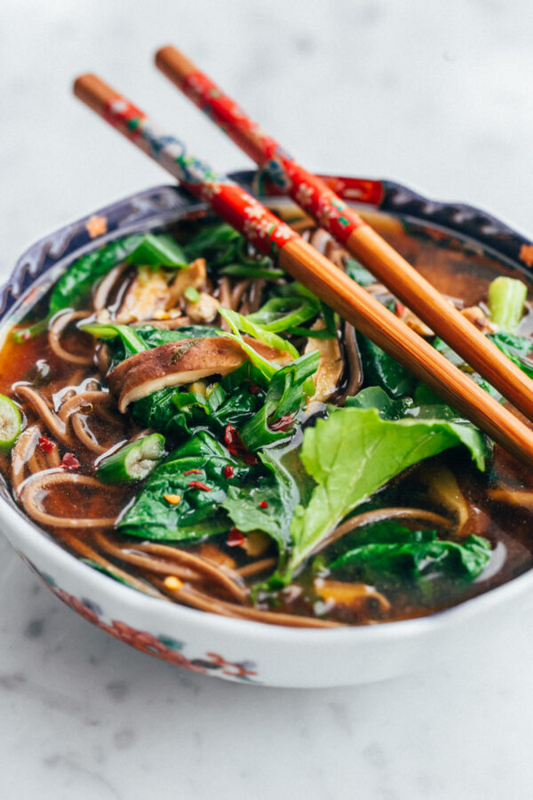 Love and Lemon's Shiitake and Spinach Miso Soup - an easy, vegan soup that can be made in less than 45 minutes!