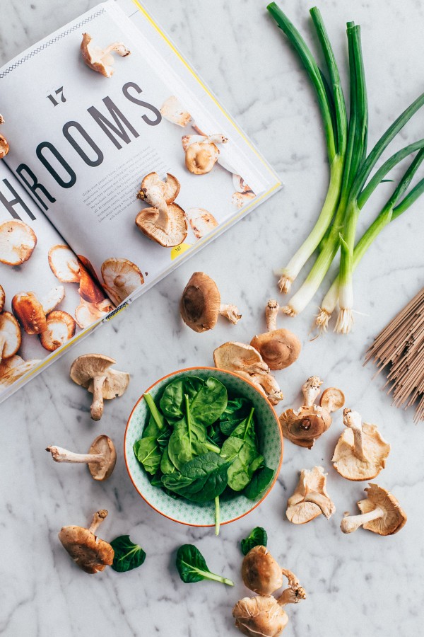 Love and Lemon's Shiitake and Spinach Miso Soup - an easy, vegan soup that can be made in less than 45 minutes!