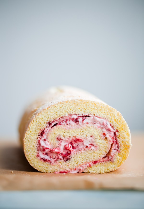 How to Make a Raspberry Roll Cake