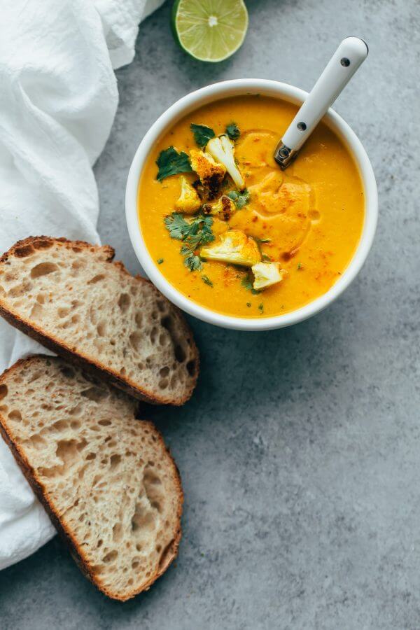 Roasted Cauliflower Soup with Coconut and Turmeric