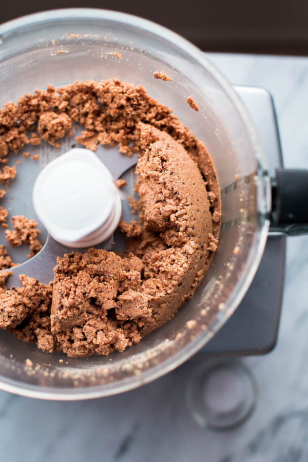 HOMEMADE Espresso Almond Cashew Butter. Almond cashew butter with a kick from espresso beans, vanilla, and a touch of maple syrup.