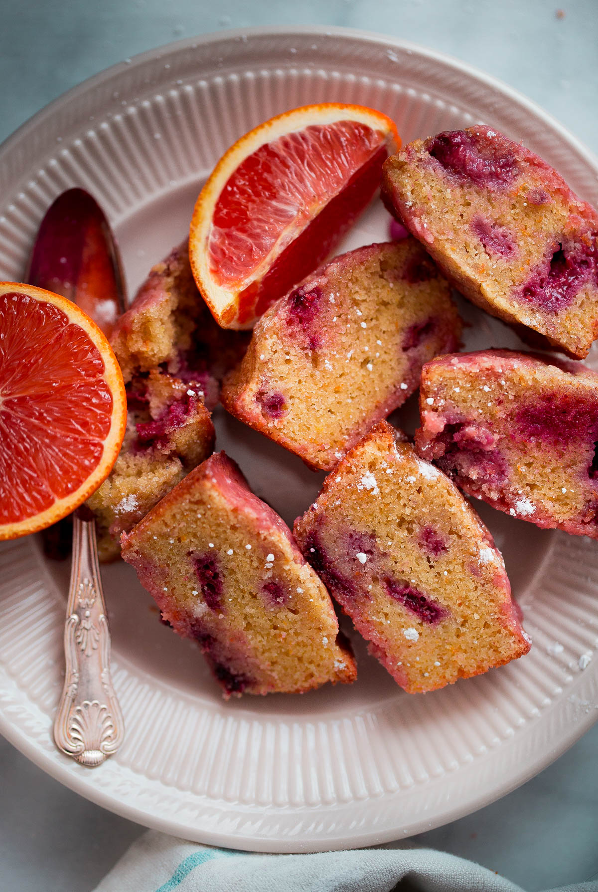 Small Batch Almond Raspberry Cakes