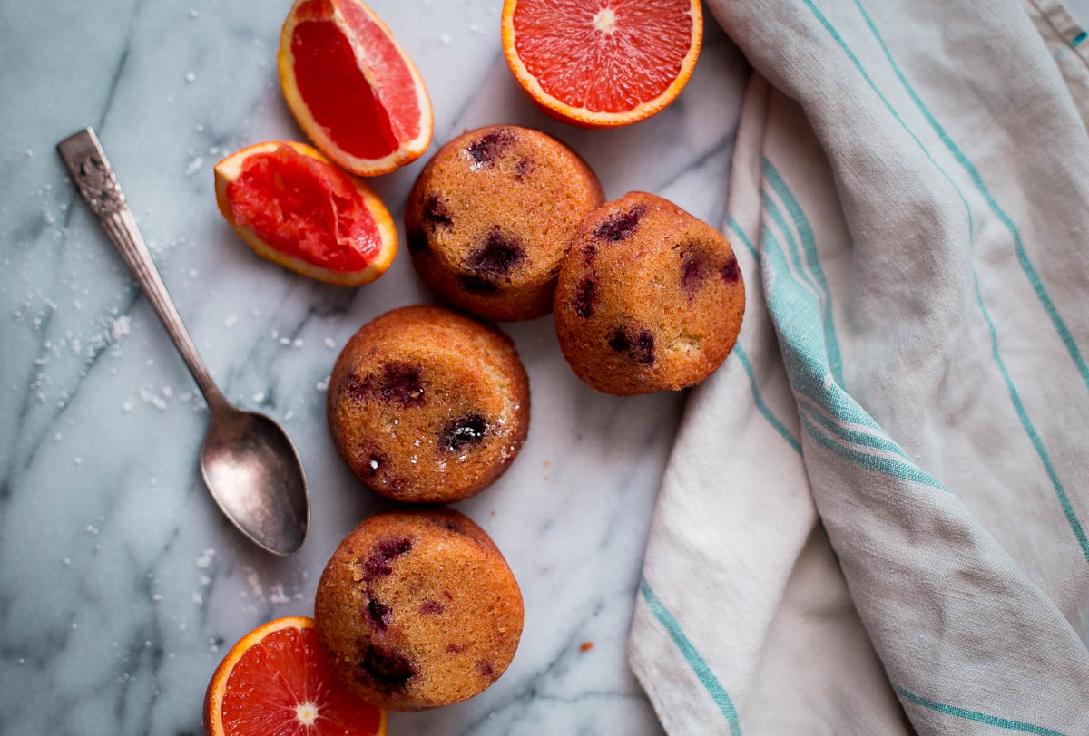 Small Batch Almond Raspberry Cakes