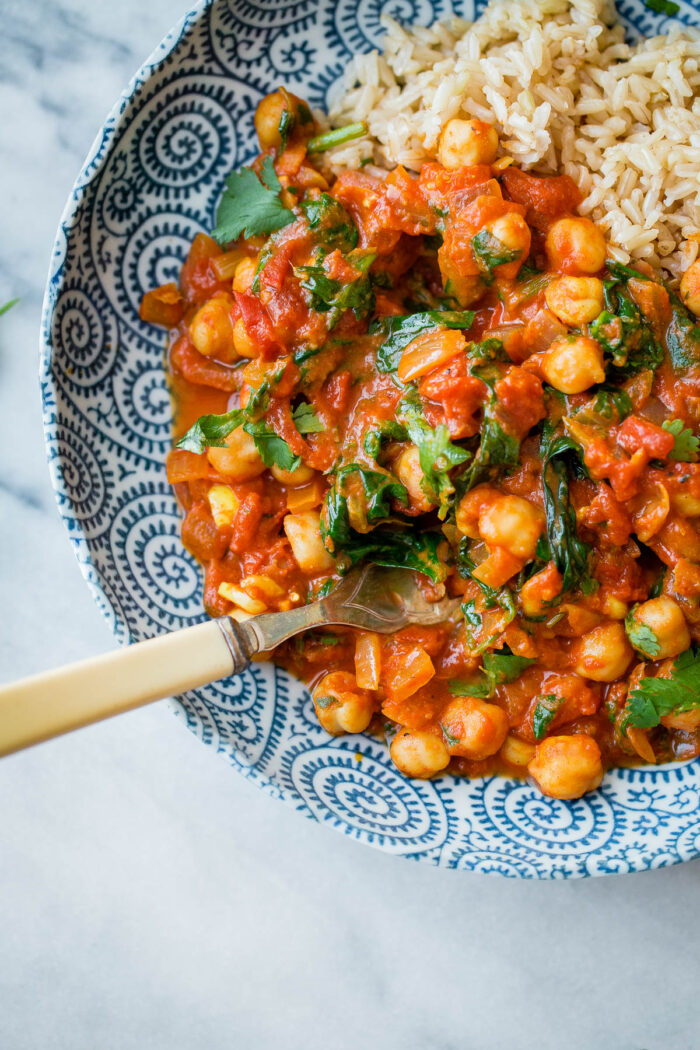 Everyday Chickpea Curry- this VEGETARIAN curry comes together in less than 30 minutes!