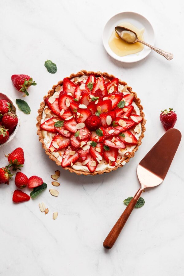 No Bake Strawberry Mascarpone Tart 