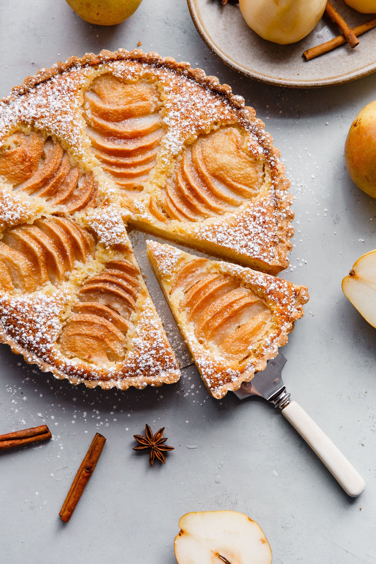 How to Cut a Pear in Half, into Slices, Cubed and Fancy