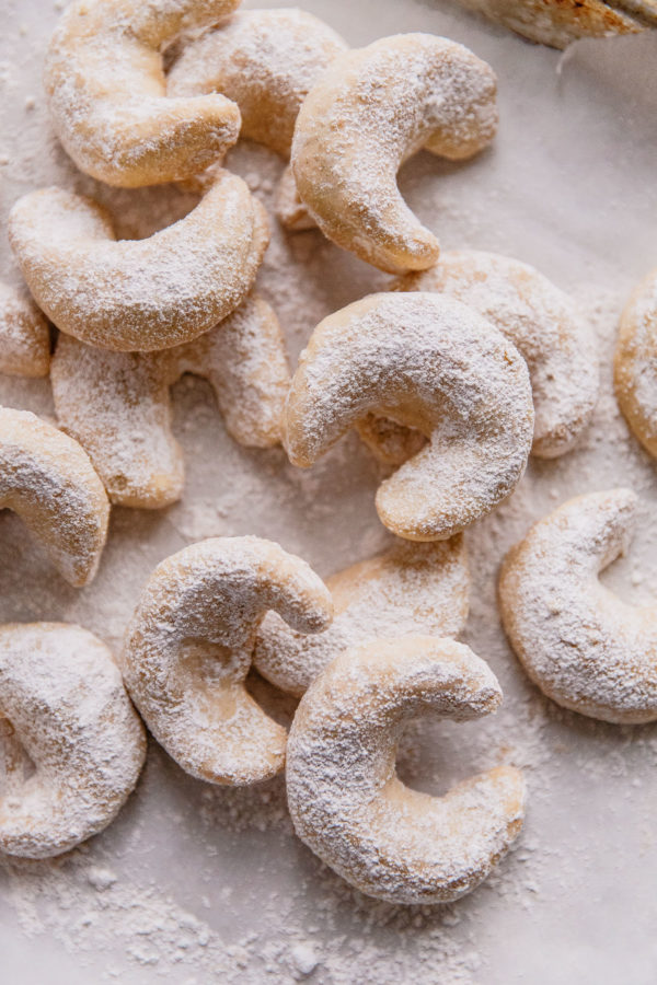 Almond Crescent Cookies (Kipferl Cookies) + VIDEO - A Beautiful Plate