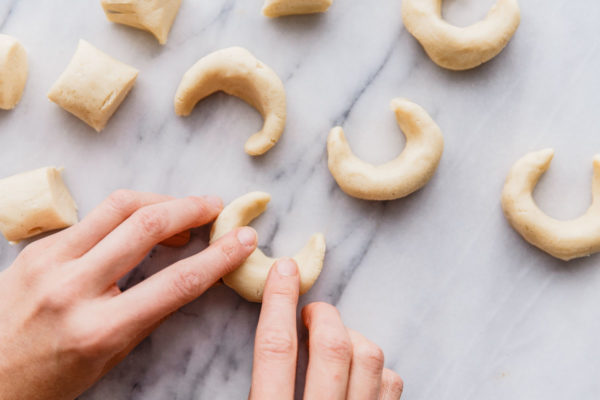 How to Make Almond Crescent Cookies