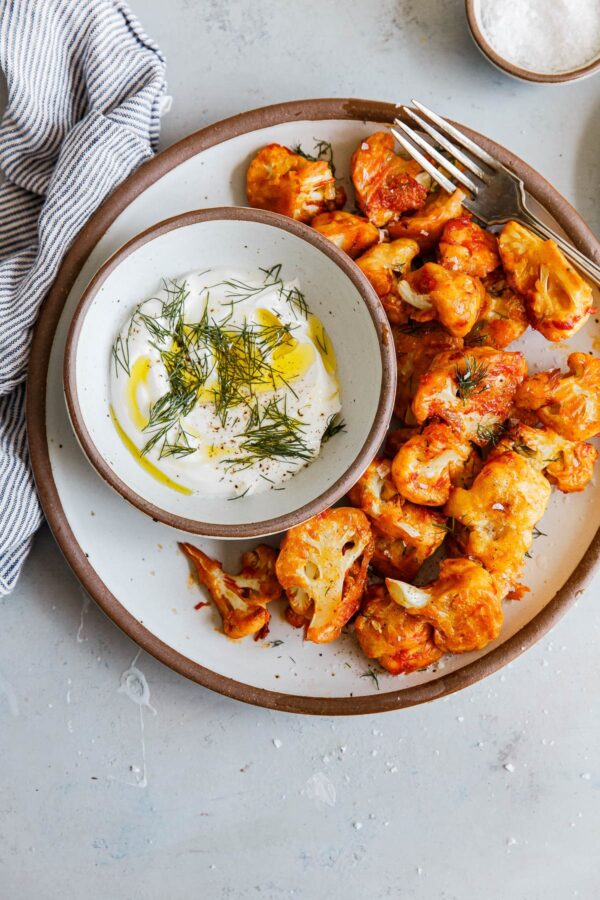 Baked Buffalo Cauliflower Bites with Yogurt Dipping Sauce