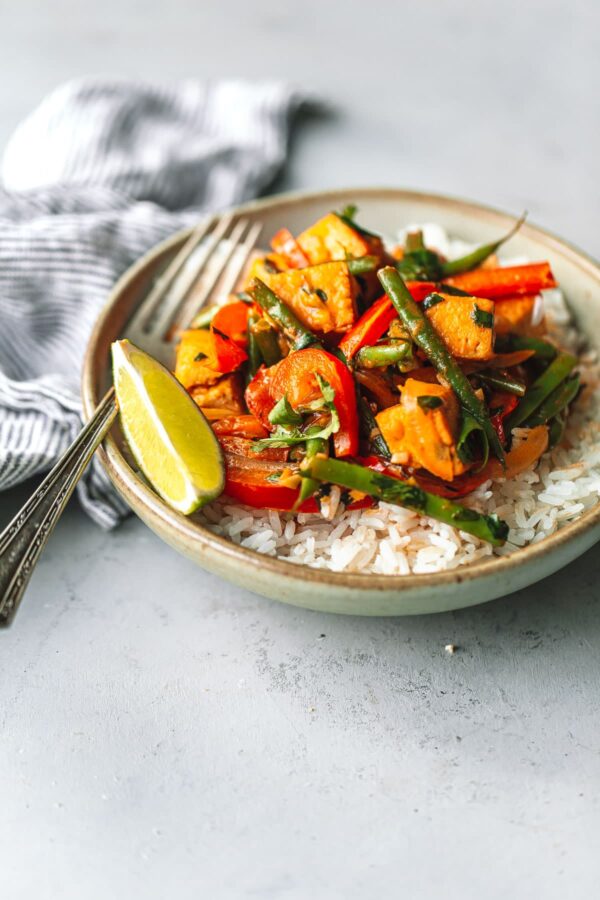 Bowl of Vegetarian Thai Red Curry with Linen