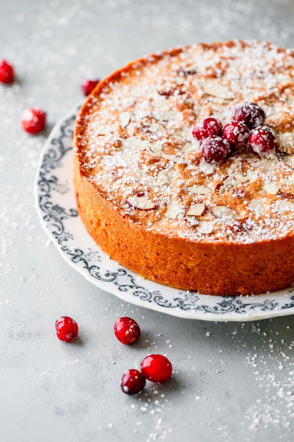 Cranberry Christmas Cake 