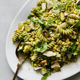 Pistachio Pesto Pasta with Grilled Corn and Zucchini