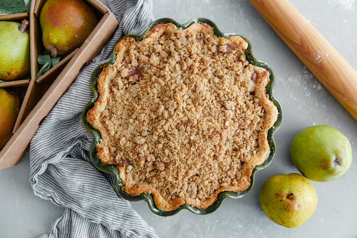 Baked Pear Pie with Streusel Topping