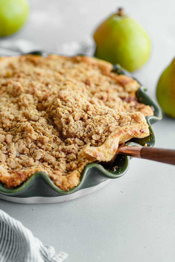 Pear Pie with Streusel