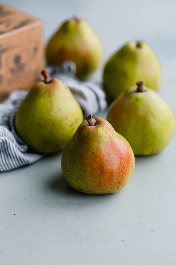 Fresh Comice Pears