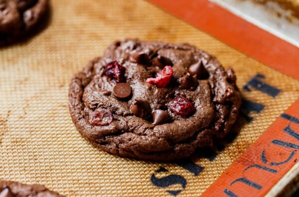 Chewy Chocolate Cookies with Cranberries